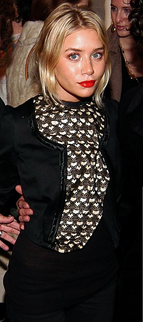 OLSENS ANONYMOUS ASHLEY OLSEN FASHION STYLE BLOG HAIR UP BRIGHT RED LIPS LIPSTICK EMBROIDERED LACE CROPPED COLLARLESS JACKET SHEER RIBBED TOP BLACK JEANS EVENT