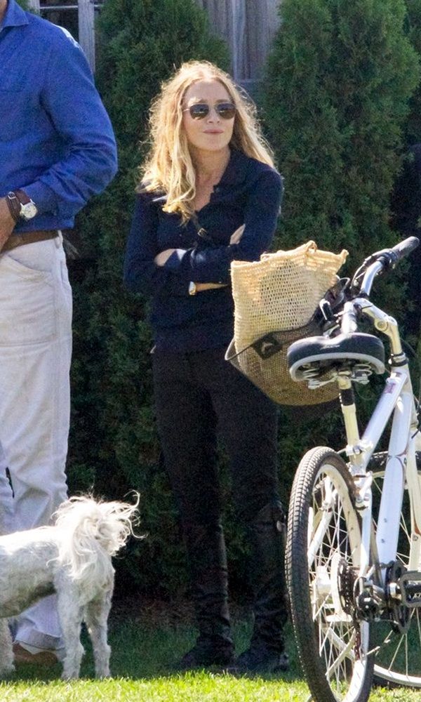 Olsens Anonymous Blog Mary-Kate Olsen Navy And Black The Hamptons Trip Horse Show Textured Hair The Row Leather Boots photo Olsens-Anonymous-Blog-Mary-Kate-Olsen-Navy-And-Black-The-Hamptons-Trip-Horse-Show-Textured-Hair-The-Row-Leather-Boots.jpg