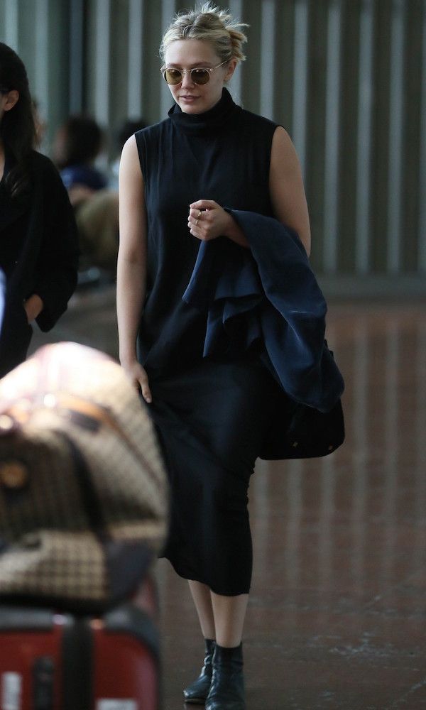 Olsens Anonymous Airport Style Elizabeth Olsen Goes Minimal In A Dress From The Row 