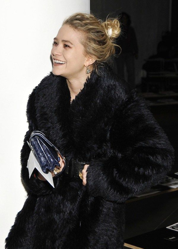 Olsens Anonymous Blog Style Fashion Mary Kate Chic In Fur Fashion Show 2010 Messy Bun Top Knot Black Coat Croc Clutch Event photo Olsens-Anonymous-Blog-Style-Fashion-Mary-Kate-Chic-In-Fur-Fashion-Show-2010-Messy-Bun-Top-Knot-Black-Coat-Croc-Clutch_1.jpg
