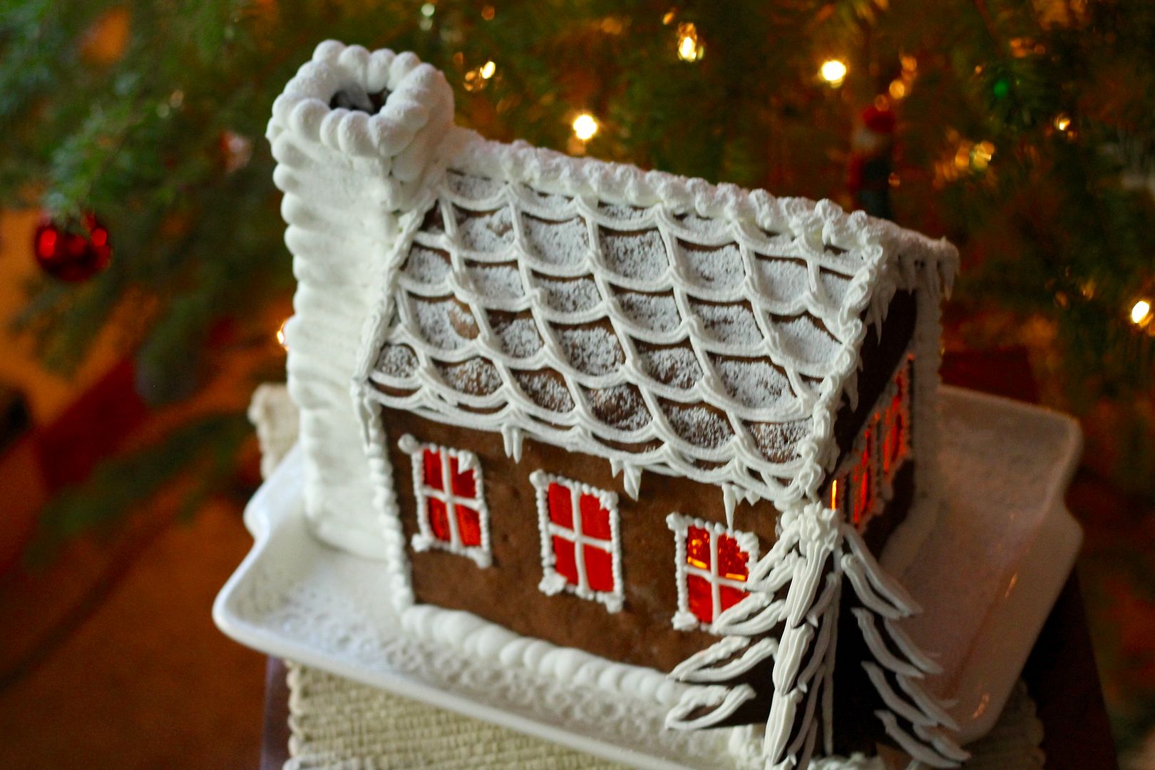 Gingerbread Cottage | Korena in the Kitchen