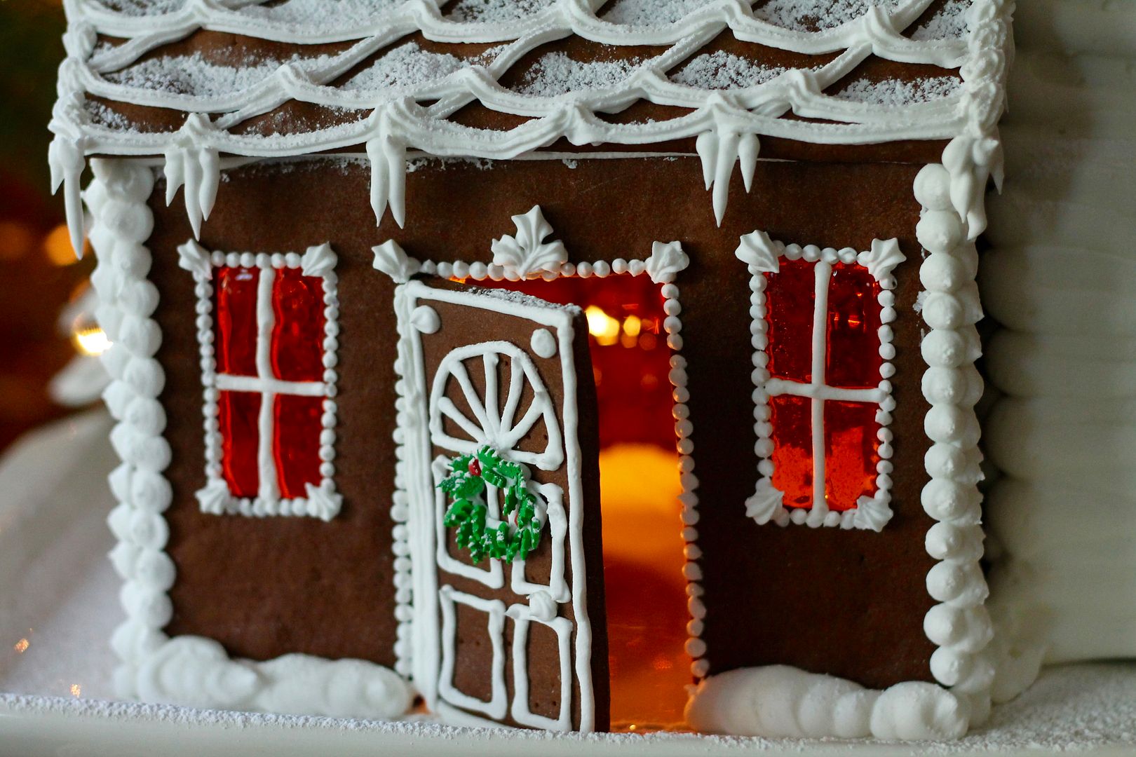 Gingerbread Cottage | Korena in the Kitchen