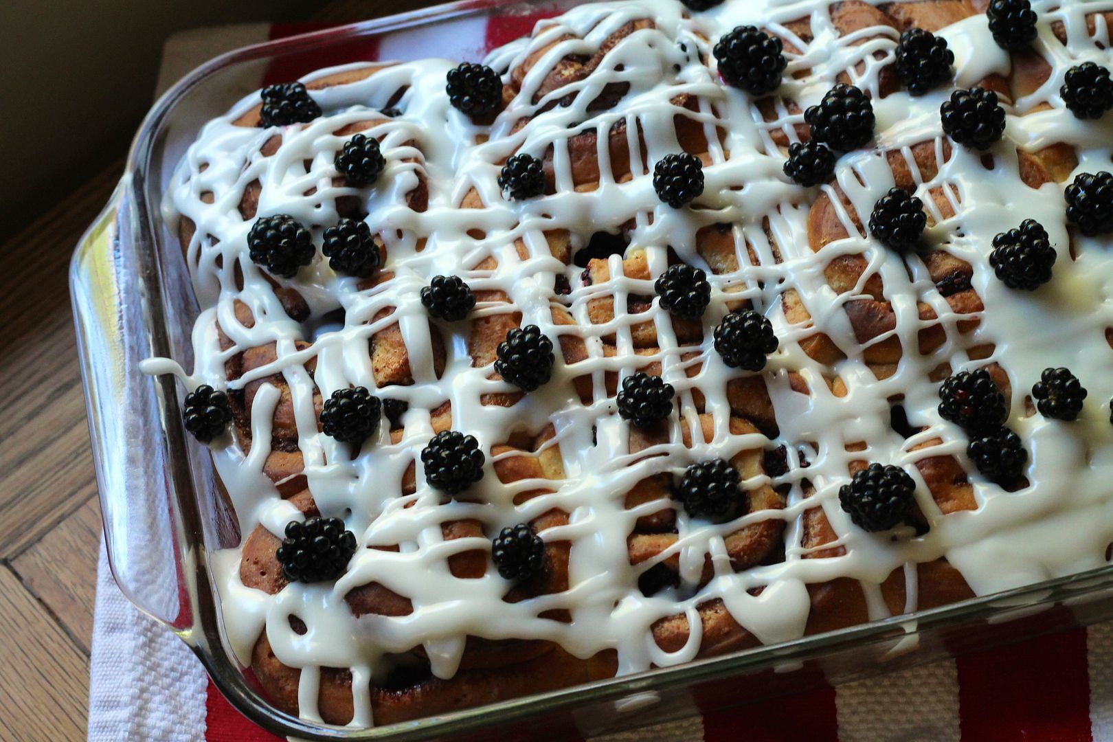 Blackberry Cinnamon Buns | Korena in the Kitchen