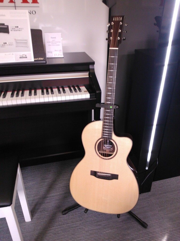 Auden Chester Spruce Cutaway