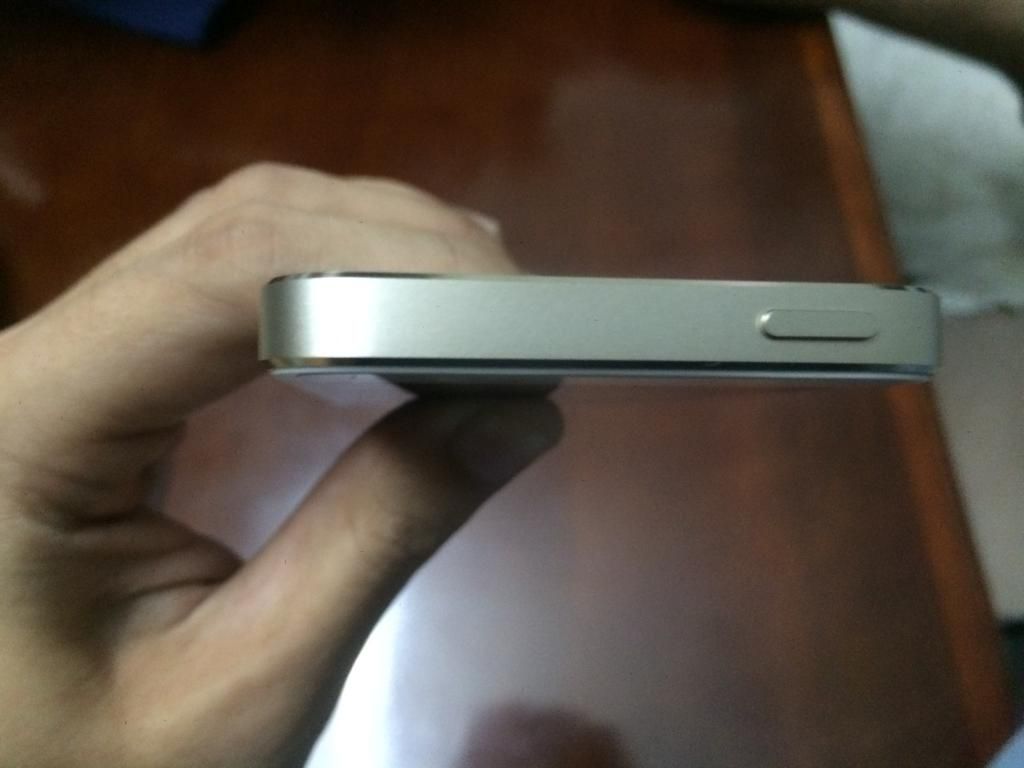 iPhone 5S-Gold 64G full box mới 99% -Q.12 - TPHCM - 2