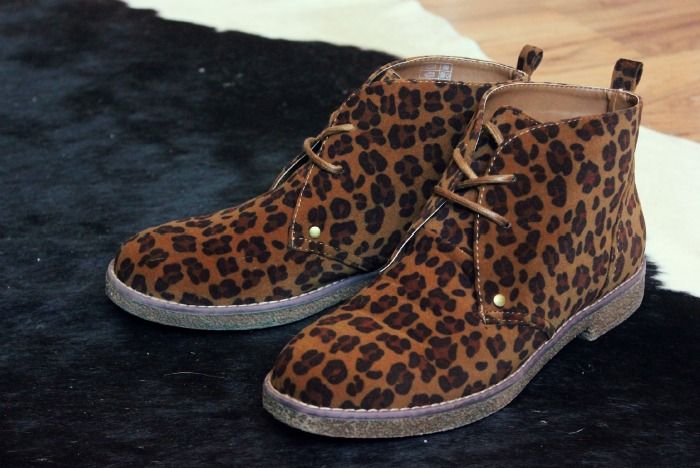New in: Desert boots met panterprint