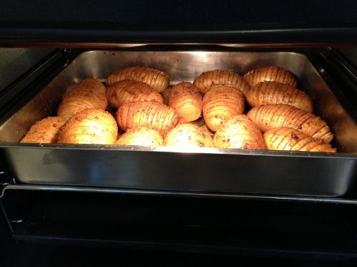 potatoes_oven photo b4e90042-db90-484d-a682-36695396d880_zpsf8934c28.jpg