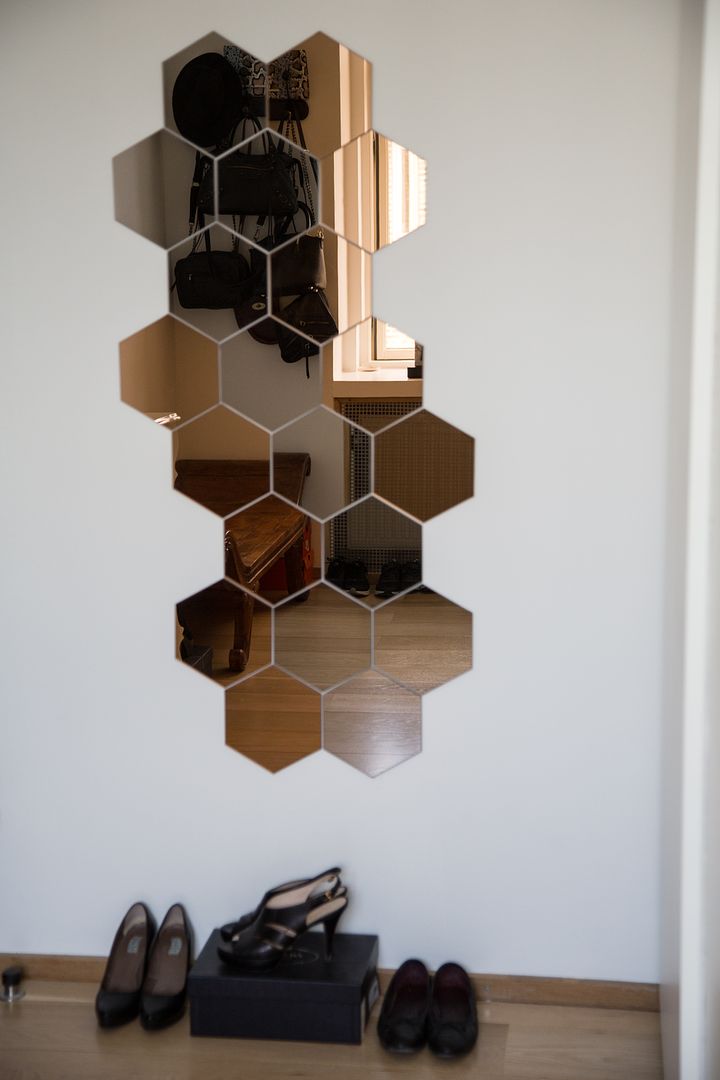 DIY: Wall decoration with mirrors | Sonoma Seven |