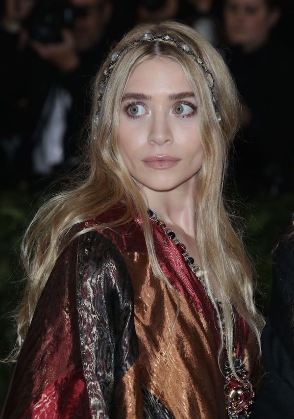 Olsens Anonymous Blog Ashley Olsen Met Gala Beauty Close Up Bold Brows Eyebrows Mascara Makeup Pink Nude Lipstick 2018