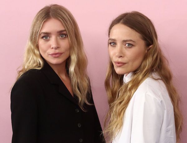 Olsens Anonymous Blog Mary Kate And Ashley Olsen Twins Beauty Style CFDA 2017 Awards Close Up Beachy Wavy Hair Brows Bronzer Lips Lipstick