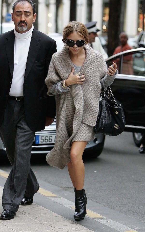 Olsens Anonymous Blog Mary Kate And Ashley Olsen Twins Style Chunky Sweaters Waffle Knit Wrap Cardigan Sweater photo Olsens-Anonymous-Blog-Mary-Kate-And-Ashley-Olsen-Twins-Style-Chunky-Sweaters-Waffle-Knit-Wrap-Cardigan-Sweater.jpg