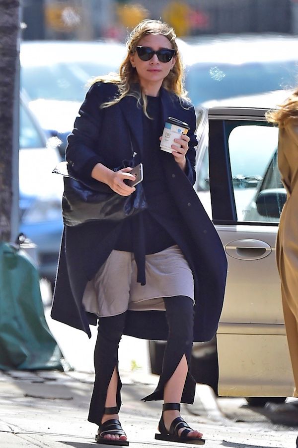 Olsens Anonymous: How To Wear A Spring Jacket Like The Olsen Twins