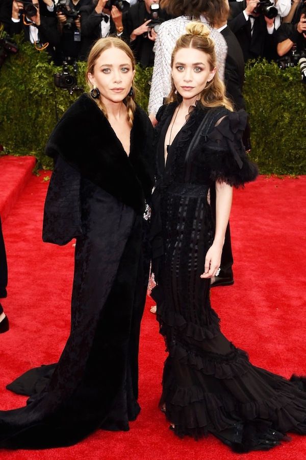 Olsens Anonymous Blog Mary Kate Ashley Olsen Twins Best All Black Looks Met Gala 2015 Gowns Fur Coat Hair Makeup Beauty Red Carpet