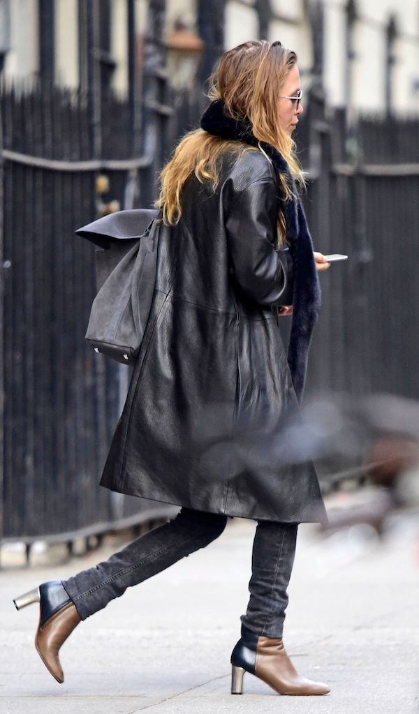 Olsens Anonymous Blog Mary Kate Olsen Twins Navy Fur Scarf The Row Leather Coat Suede Backpack Grey Jeans Two Toned Color Block Boots