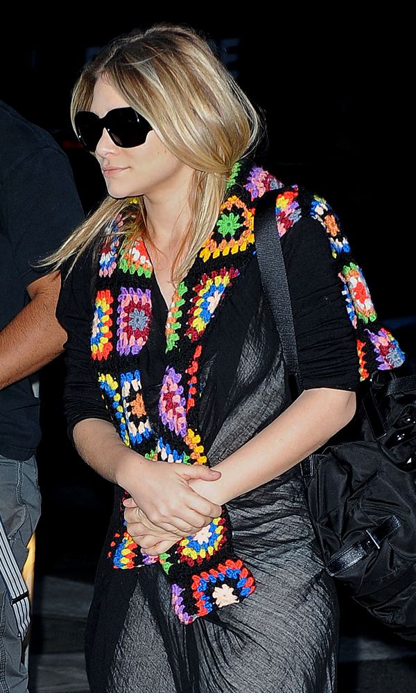 Olsens Anonymous Ashley Olsen Black And Brights Candid Nyc Knit Print Sweater Close Up 2010 Sunglasses Going To An Event Black Trim Backpack Long Sheer Maxi Black Cardigan Sweater White Light Slip Dress Blonde Hair photo Olsens-Anonymous-Ashley-Olsen-Black-And-Brights-Candid-Nyc-Knit-Print-Sweater-Close-Up.jpg