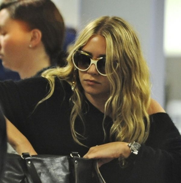 Olsens Anonymous Blog Ashley Olsen Airport Inspiration Cat Eye Sunglasses Long Wavy Hair Off The Shoulder Sweater Front Candid photo Olsens-Anonymous-Blog-Ashley-Olsen-Airport-Inspiration-Cat-Eye-Sunglasses-Long-Wavy-Hair-Off-The-Shoulder-Sweater-Front.jpg