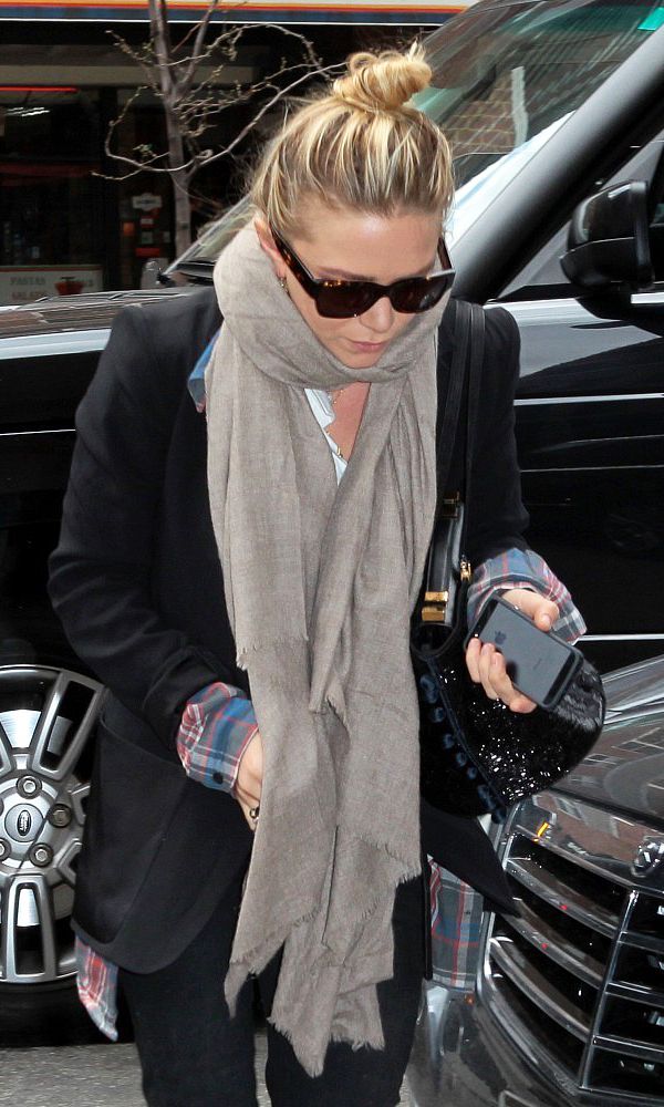 Olsens Anonymous Blog Mary Kate Olsen Fall Layers In Nyc Top Knot Sunglasses Linen Scarf Jacket Plaid Candid photo Olsens-Anonymous-Blog-Mary-Kate-Olsen-Fall-Layers-In-Nyc-Top-Knot-Sunglasses-Linen-Scarf-Jacket-Plaid.jpg