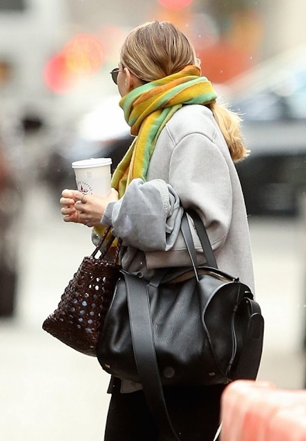 Olsens Anonymous Blog Style Fashion Get The Look Ashley Olsen Comfy Cozy In Nyc Grey Coat Striped Scarf Candid photo Olsens-Anonymous-Blog-Style-Fashion-Get-The-Look-Ashley-Olsen-Comfy-Cozy-In-Nyc-Grey-Coat-Striped-Scarf.jpg