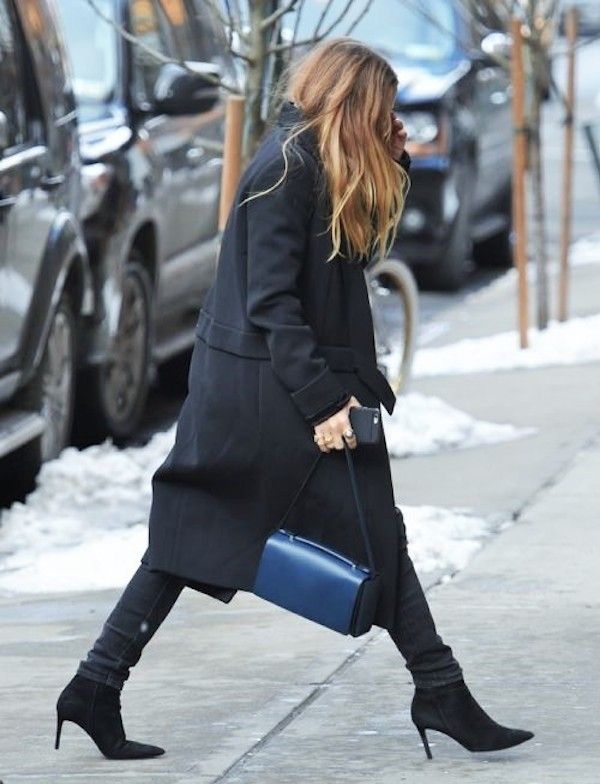 Olsens Anonymous Blog Style Fashion Get The Look Mary Kate Olsen Black And Blue In New York City Nyc Belt Coat Skinny Jeans Leather Bag Suede Pointed Boots Two Candid photo Olsens-Anonymous-Blog-Style-Fashion-Get-The-Look-Mary-Kate-Olsen-Black-And-Blue-In-New-York-City-Nyc-Belt-Coat-Skinny-Jeans-Leather-Bag-Suede-Pointed-Boots-2.jpg