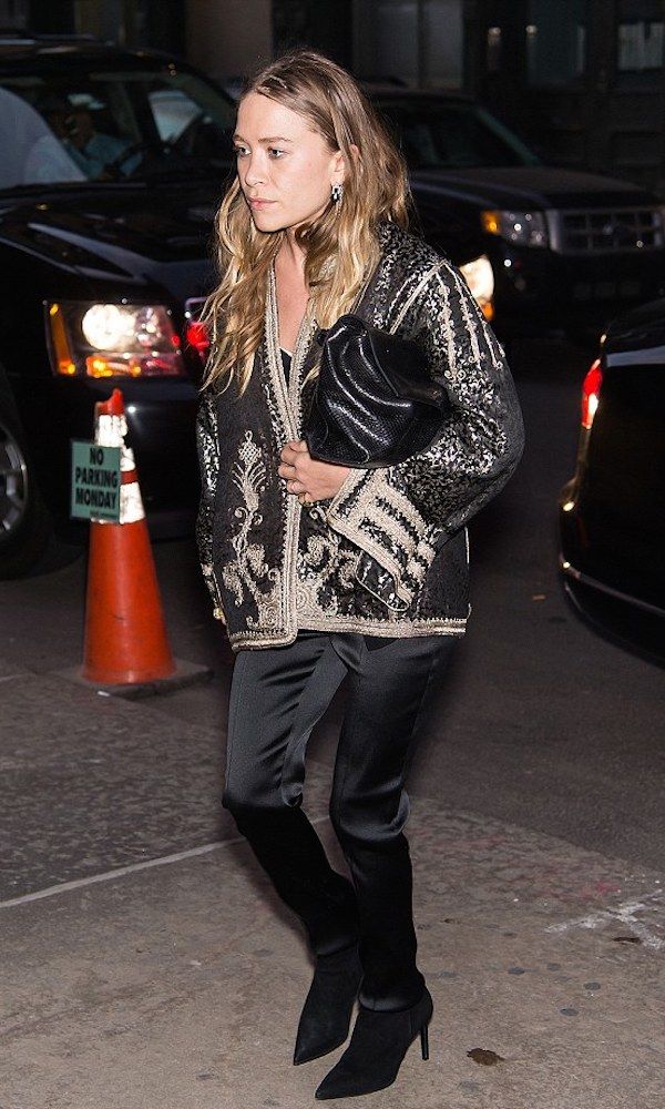 Olsens Anonymous: Mary-Kate Olsen In A Statement Jacket At The Tribeca Ball