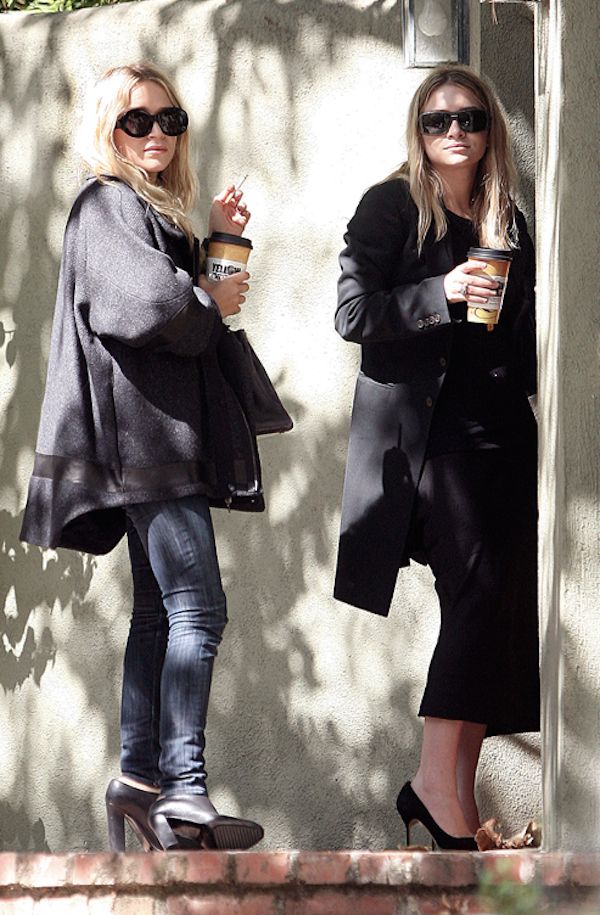 Olsens Anonymous: MARY-KATE + ASHLEY OUT IN WEST HOLLYWOOD