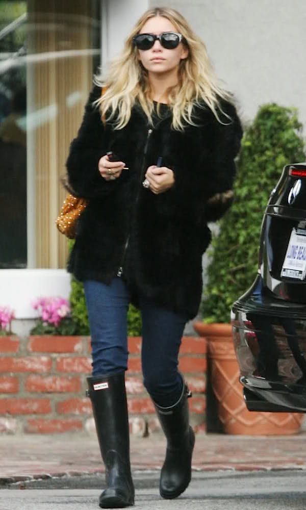 Olsens Anonymous Blog Style Fashion Ashley Olsen Twins Knee High Rain Boots Black Fur Coat Jeans