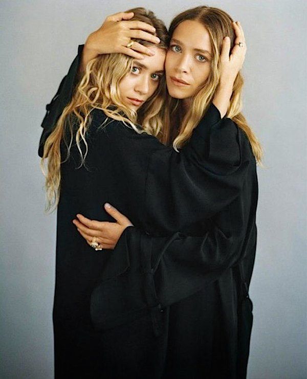Olsens Anonymous Blog Mary Kate Ashley Olsen Twins Best All Black Looks Portait Hugging Oversized Sleeves Jackets Long Wavy Hair