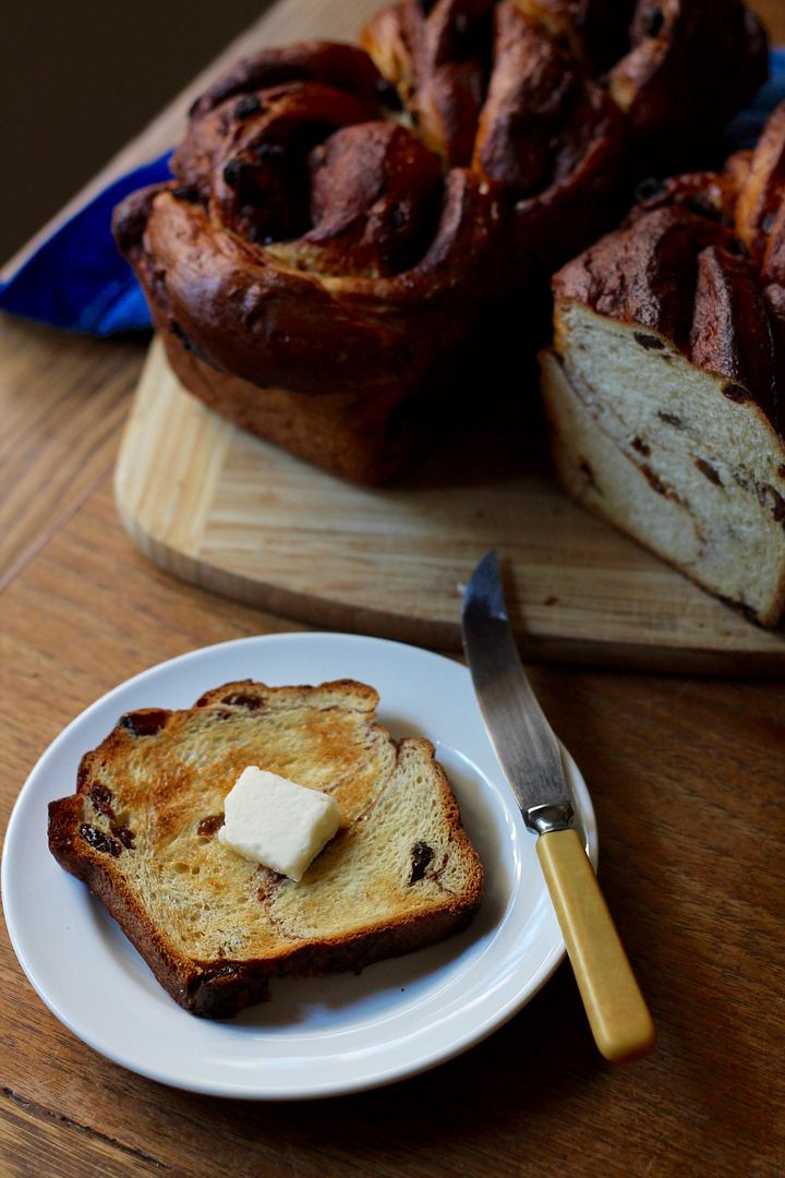 Cinnamon Raisin Swirl Bread | Korena in the Kitchen