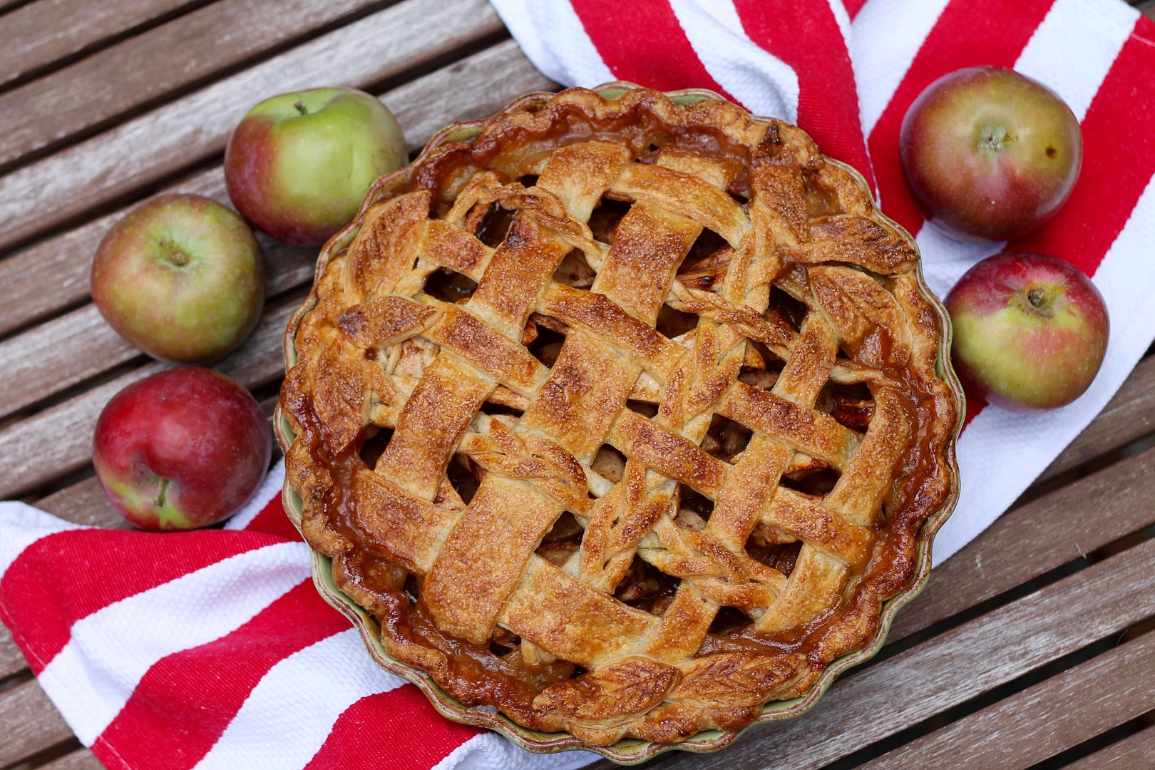 Fancy Lattice Apple Pie | Korena in the Kitchen