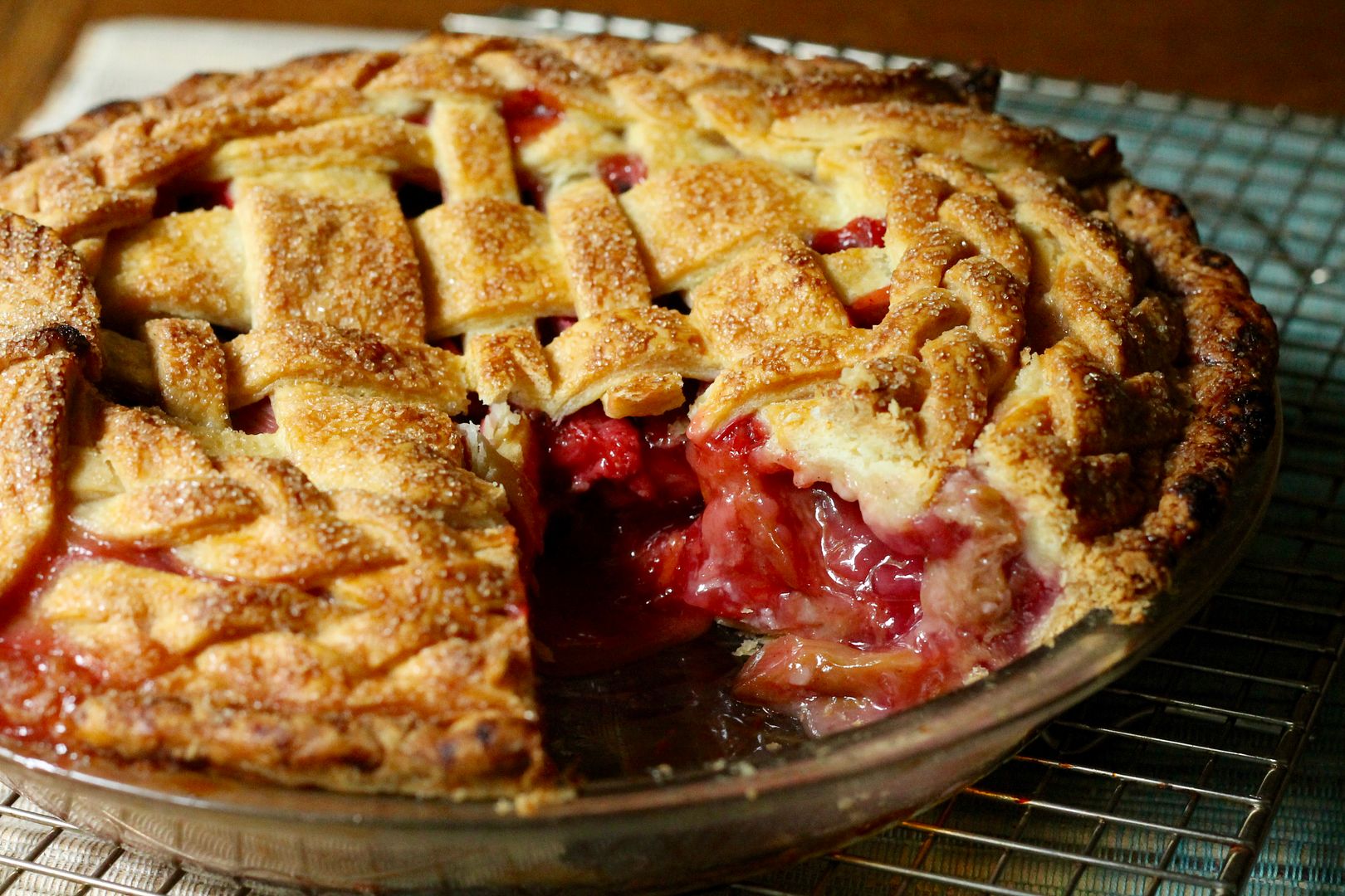 Fancy Strawberry Rhubarb Pie | Korena in the Kitchen