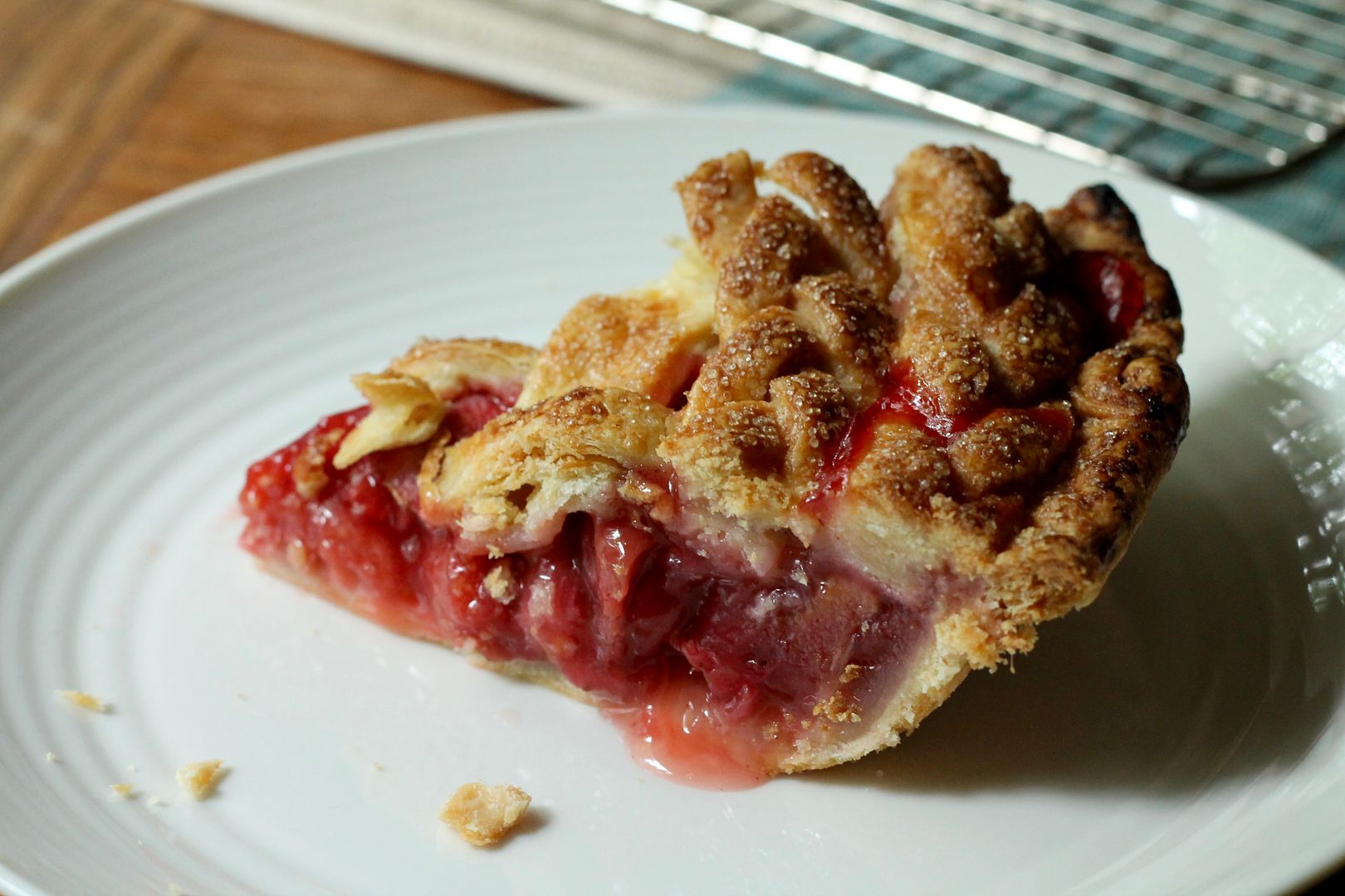 Fancy Strawberry Rhubarb Pie | Korena in the Kitchen