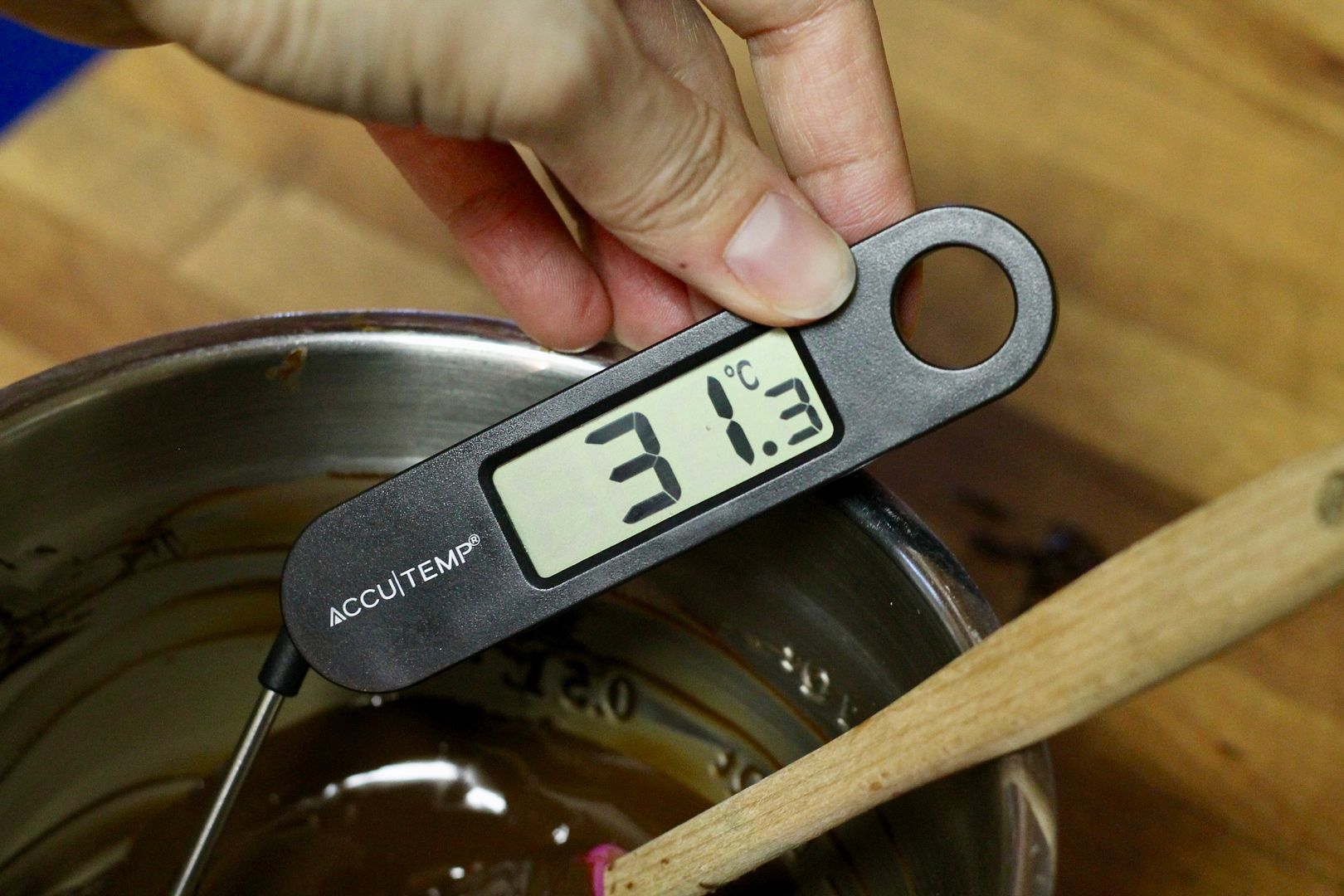 holding temperature for chocolate