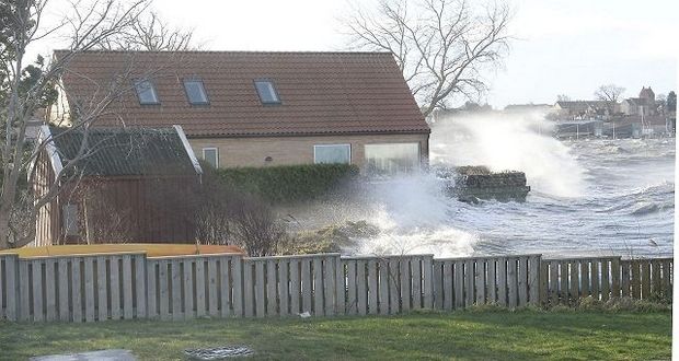 photo domik_nearby_sea.jpg